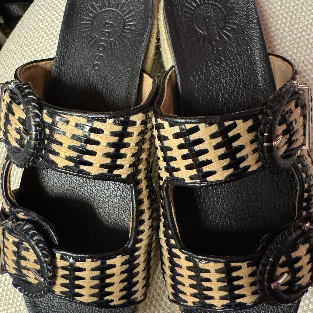 Brioso Wedge Sandal Size 8.5